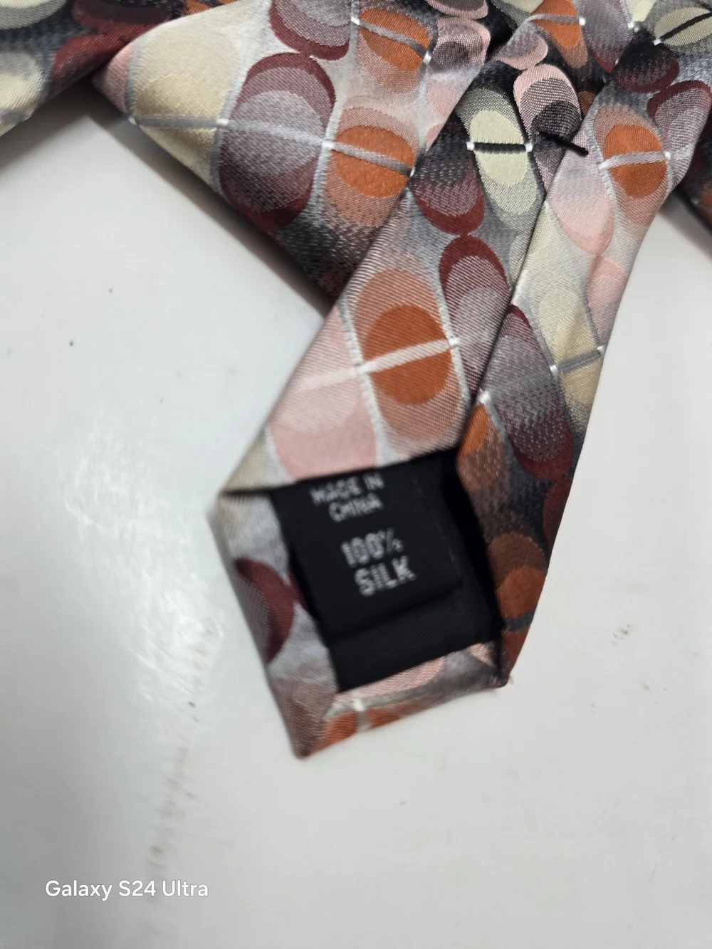 Van Heusen 100% Silk Geometric Abstract Pattern Necktie Tie